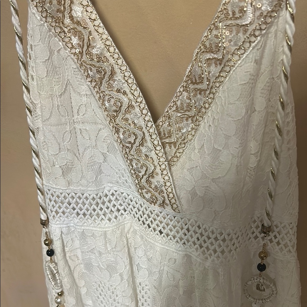White and Gold Sleeveless Backless Sundress - Picture 2 of 14